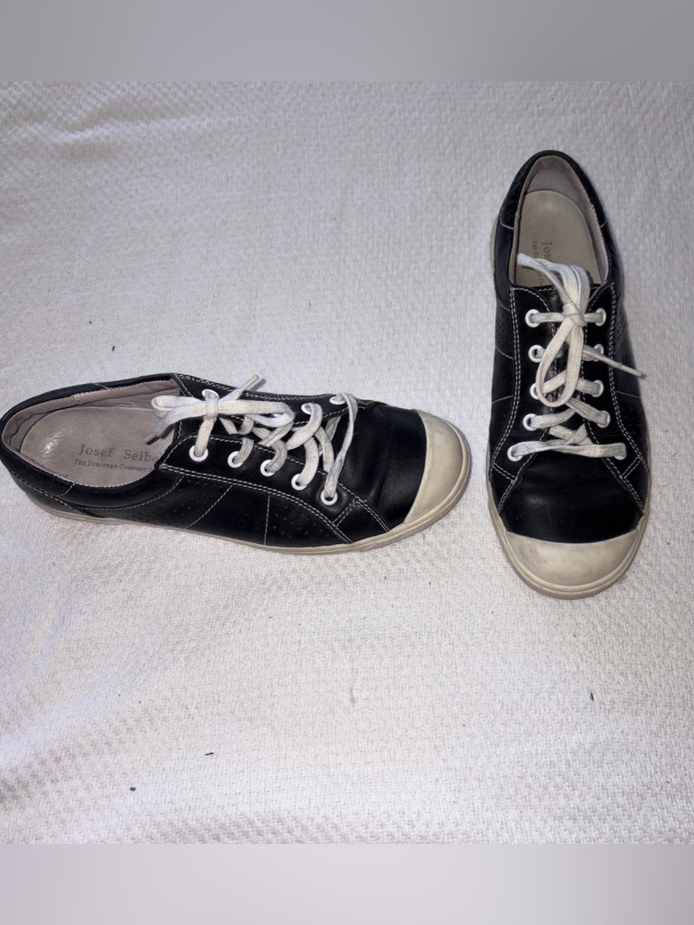 JOSEF SEIBEL-Black Leather Casual Lilo Sneakers Sz EU 38 US 7.5-8 Women